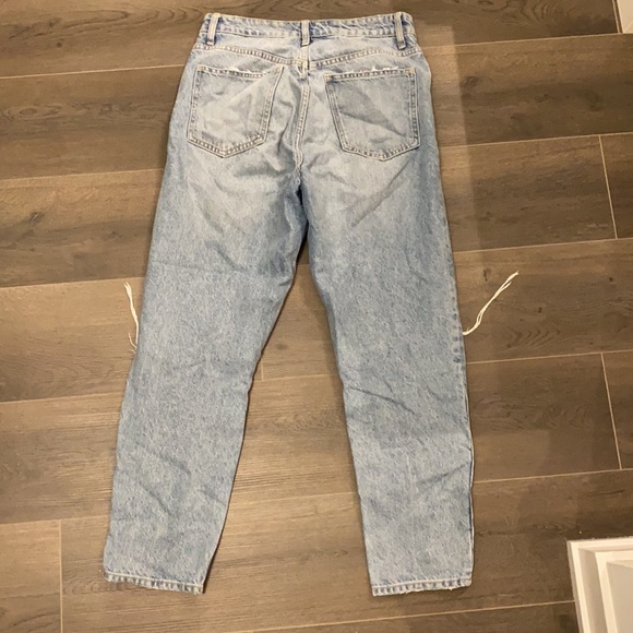Zara Ripped Mom Jeans - Picture 3 of 4
